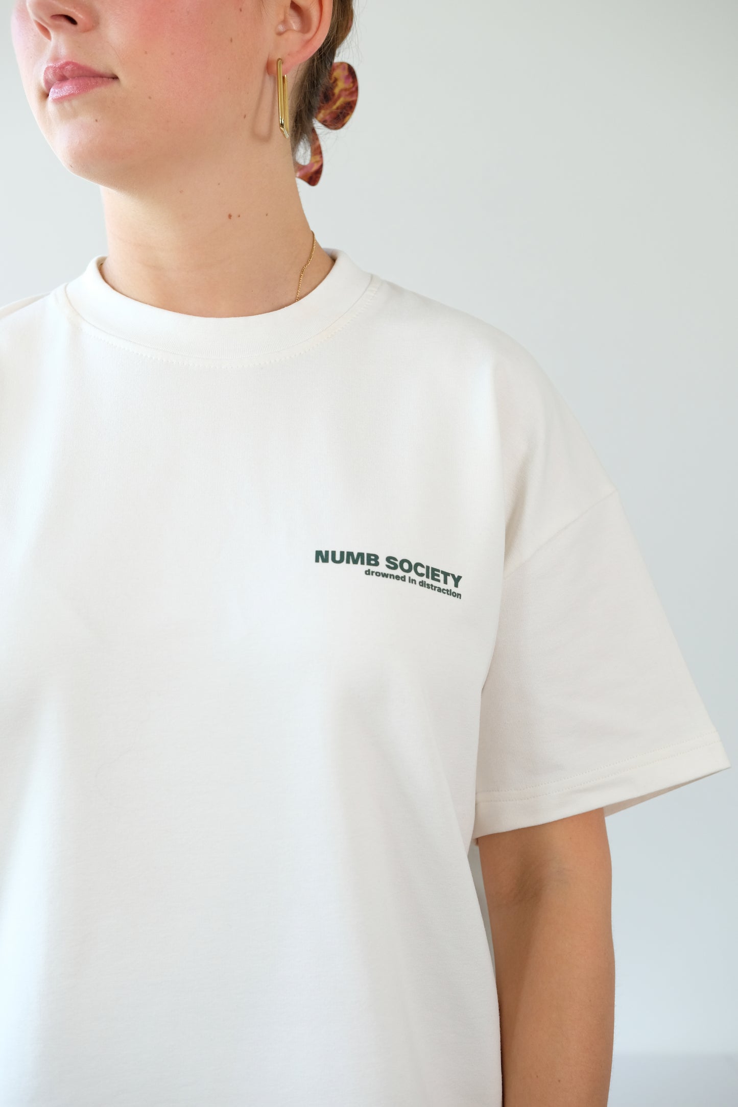 Globe tee - offwhite/green